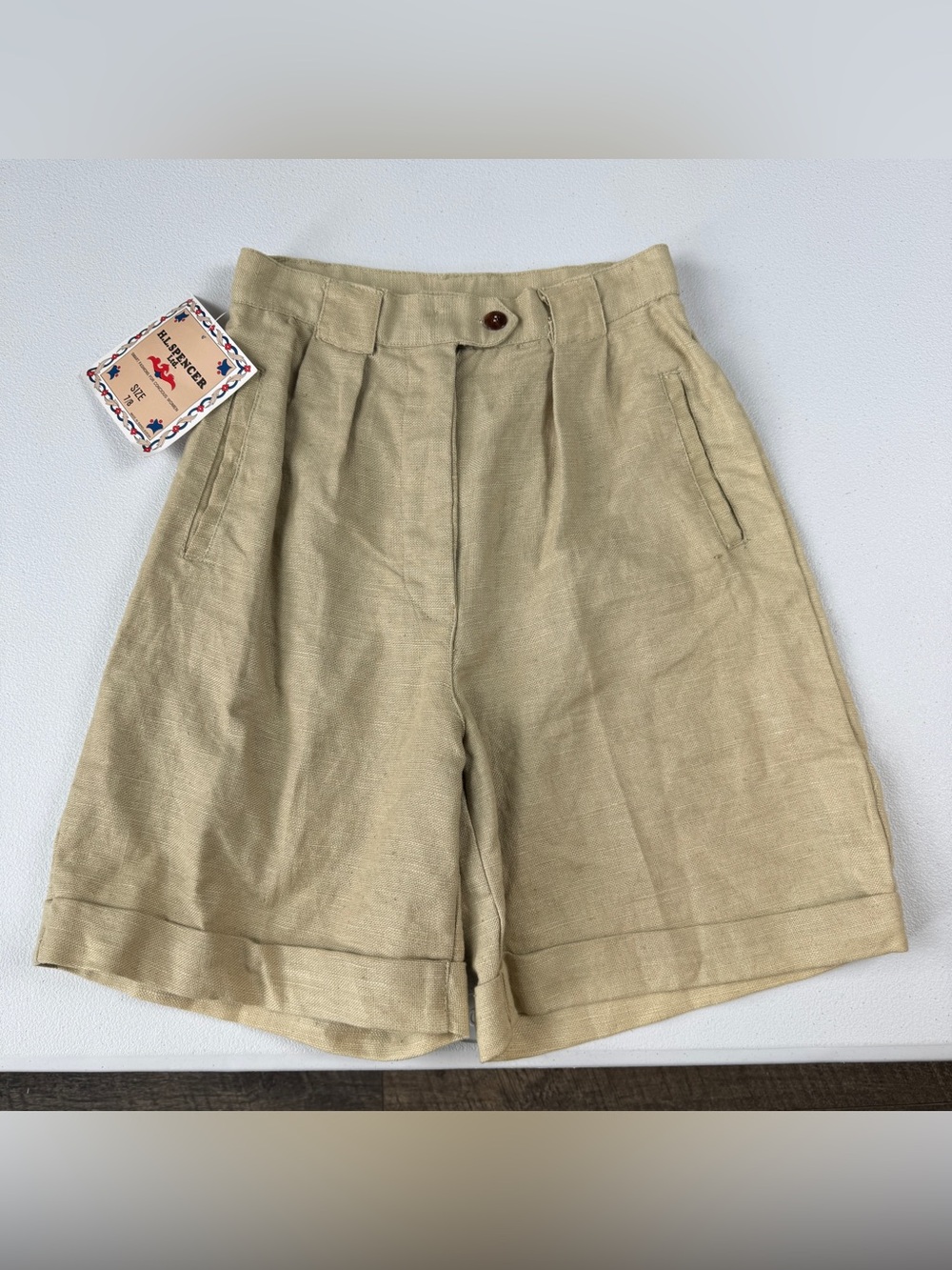 H L Spencer High Waisted Pleated Shorts‎ Womens Size 7/8 Beige Cuffed Culotte